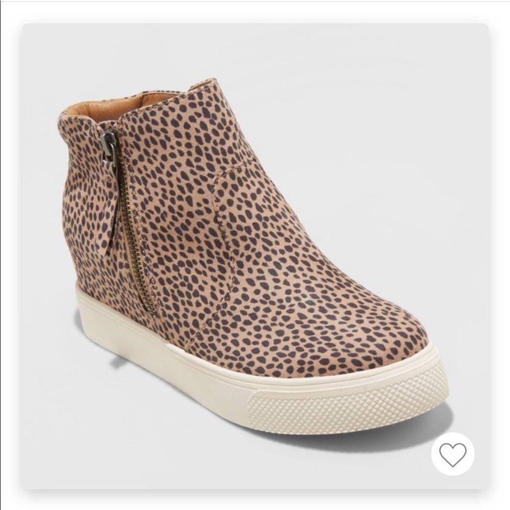 Universal thread wedge shoe